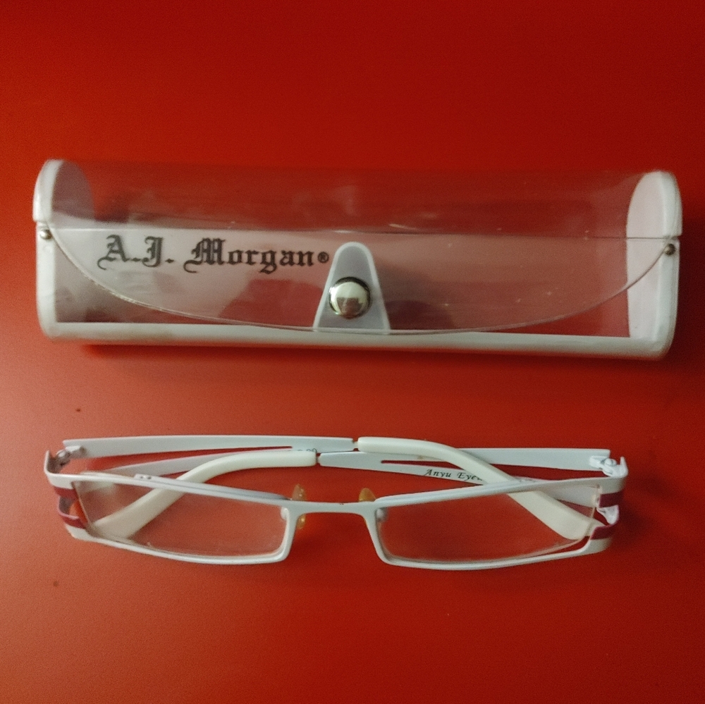 White Eyeglasses Readers 2.00